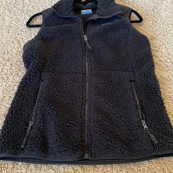 Columbia Sherpa Vest - Picture 5 of 6